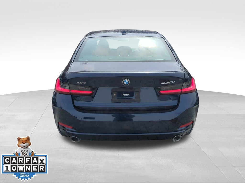 Used 2023 BMW 330i xDrive Sedan w/ Premium Package image 5