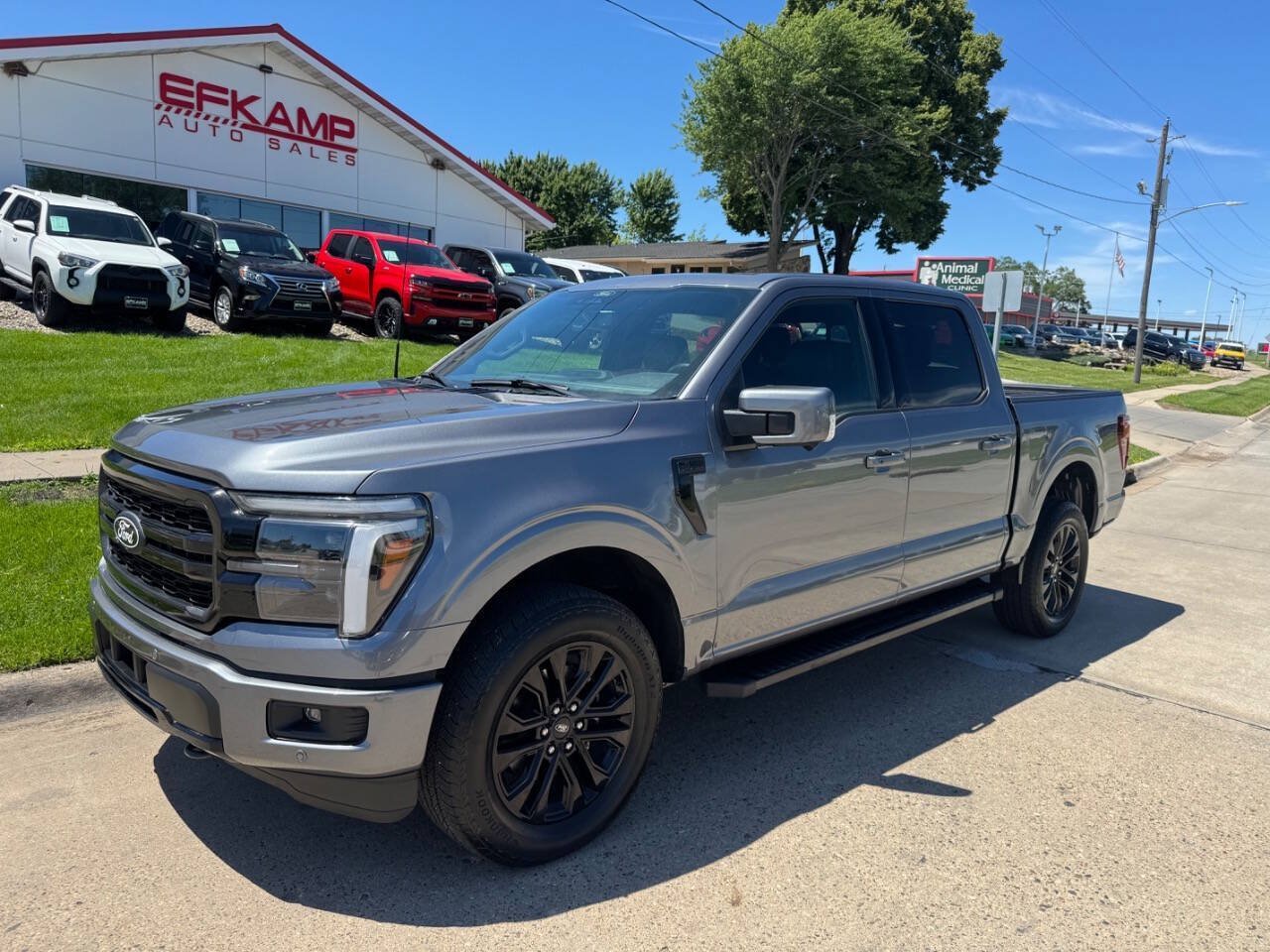 Used 2025 Ford F150 Lariat AWD/4WD image 1