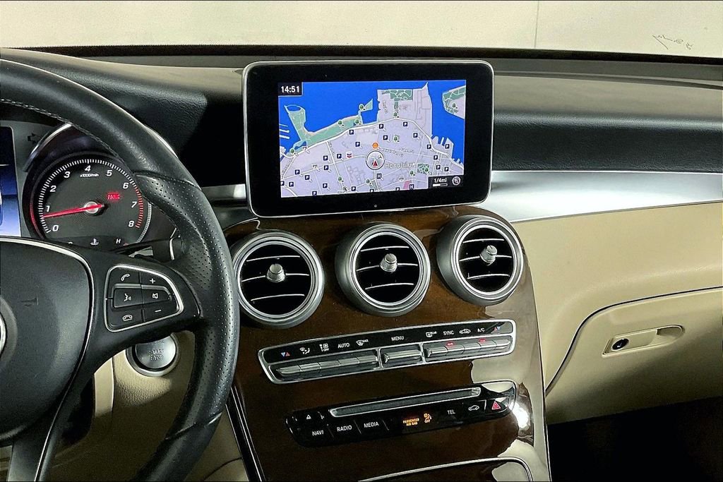Used 2018 Mercedes-Benz GLC 300 4MATIC image 5
