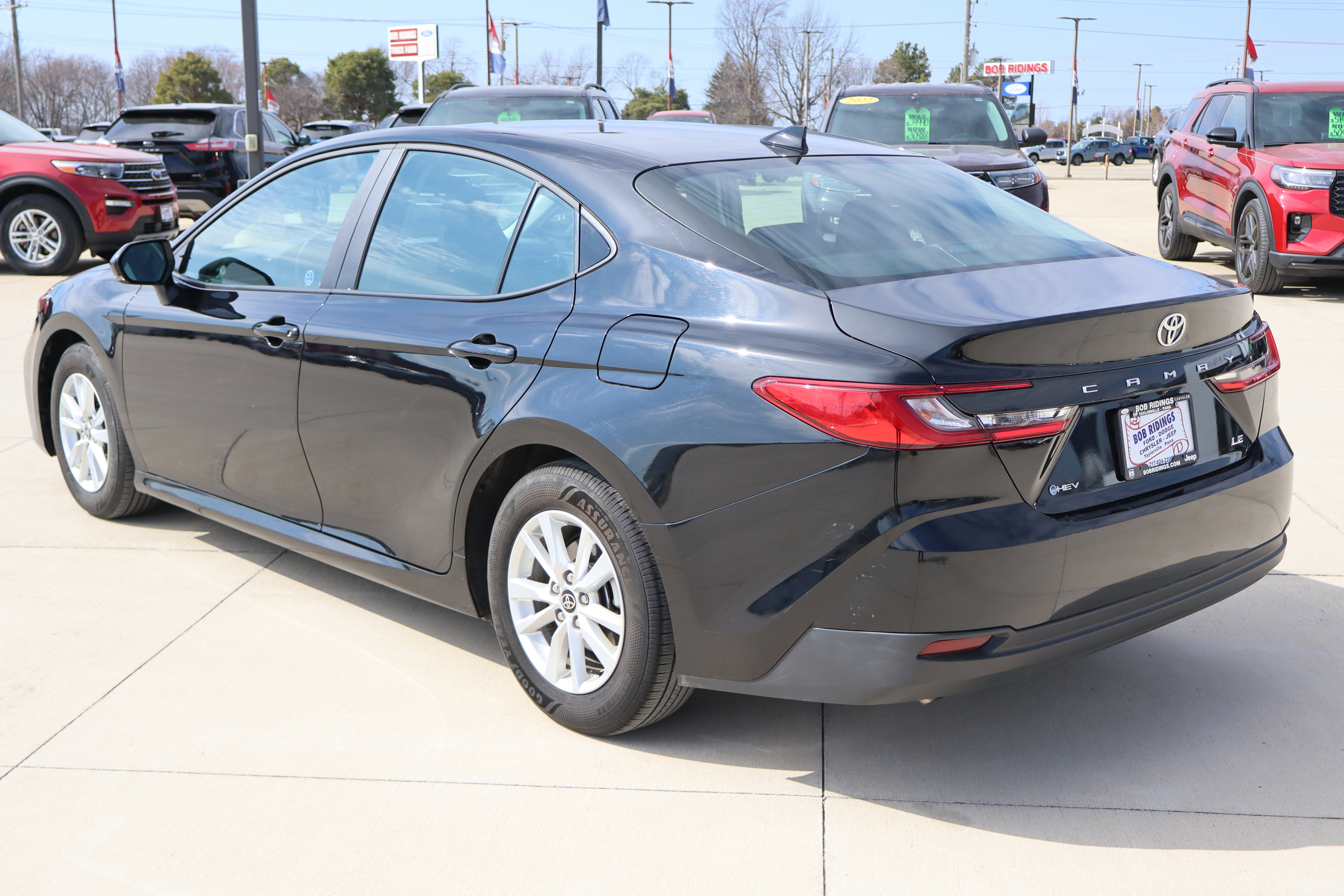 Used 2025 Toyota Camry LE image 8
