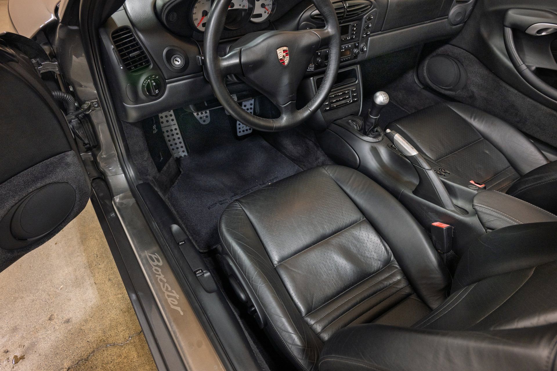 Used 2001 Porsche Boxster image 17