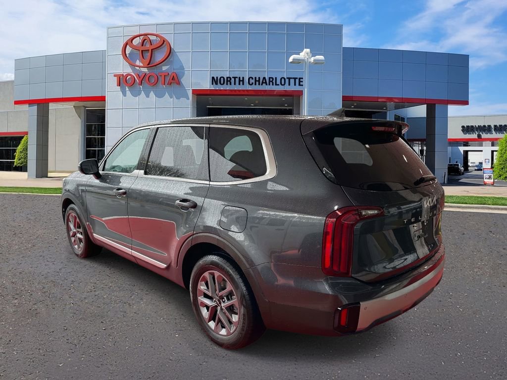 Used 2023 Kia Telluride LX image 7
