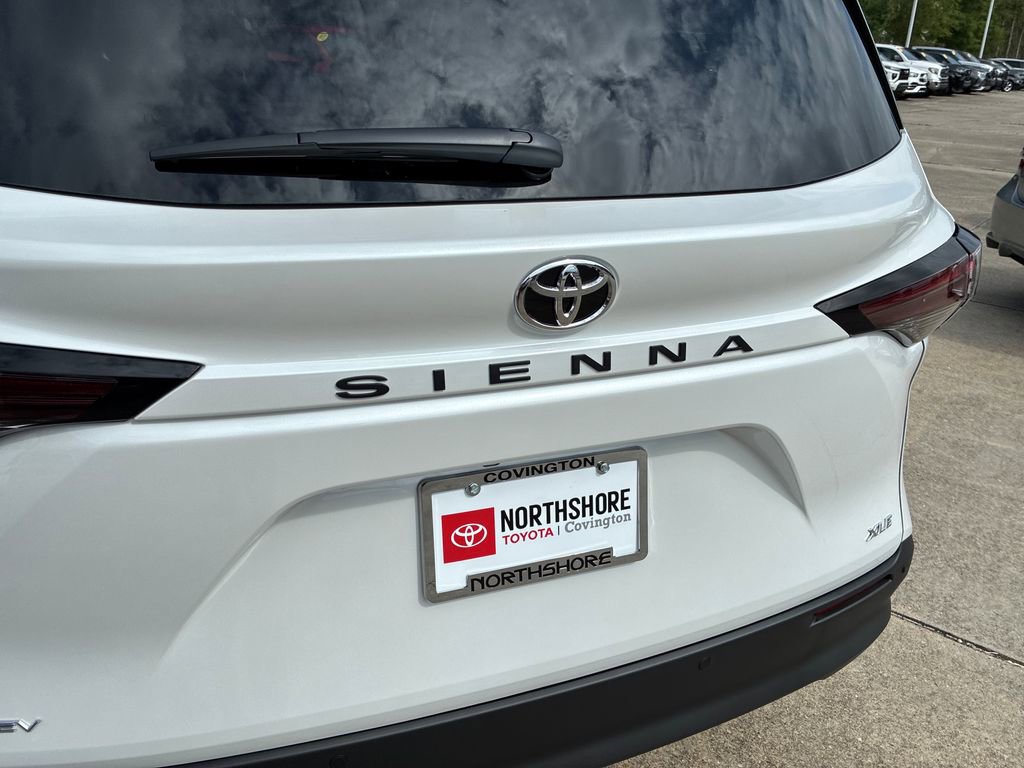 New 2026 Toyota Sienna XLE FWD image 6
