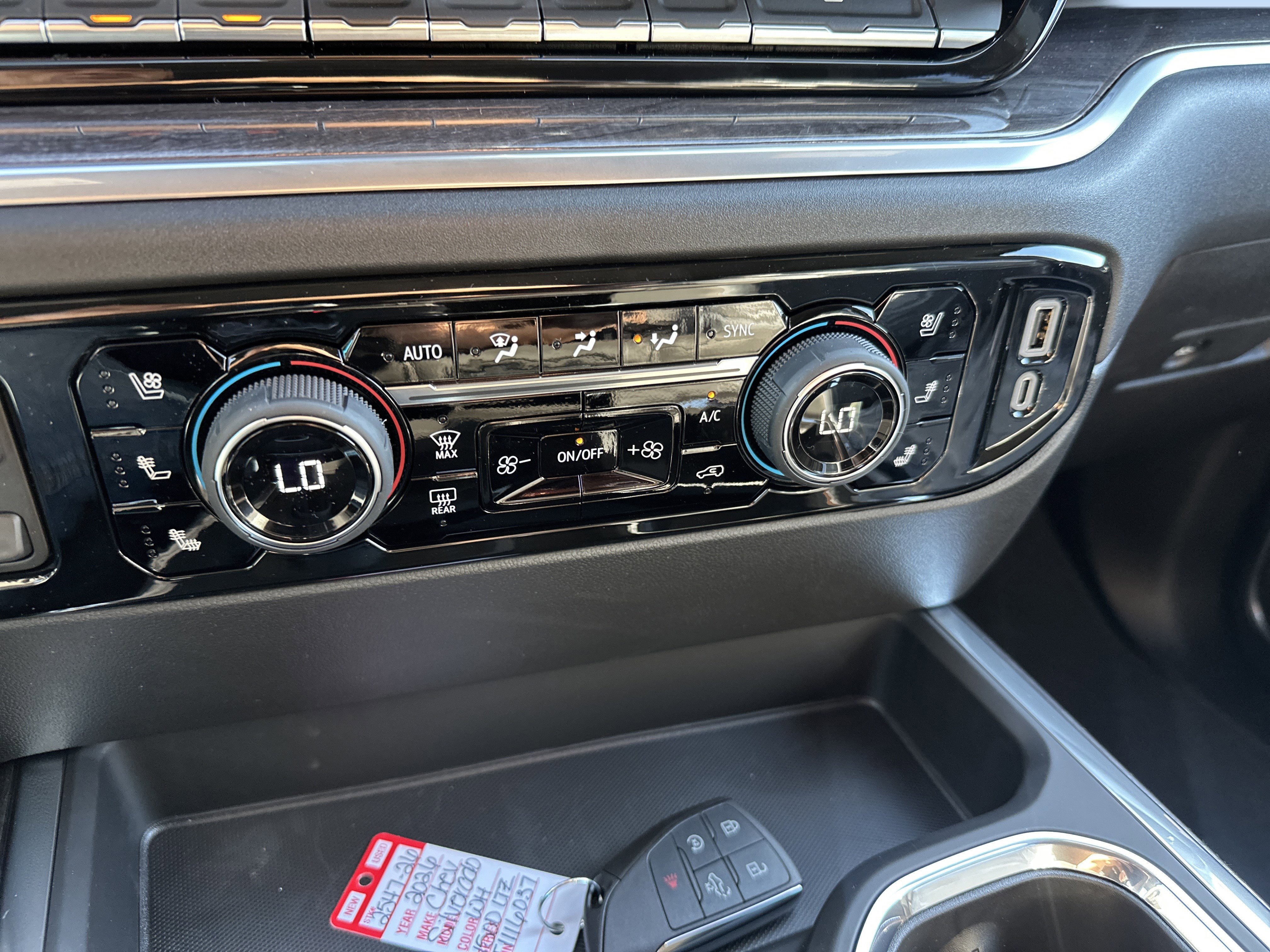 New 2026 Chevrolet Silverado 1500 LTZ w/ Z71 Off-Road Package image 17