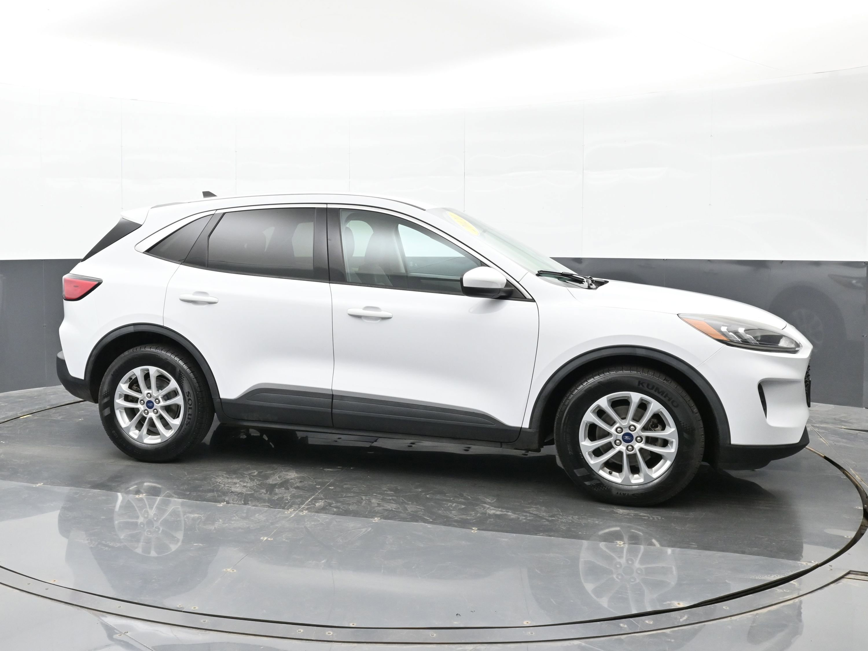 Used 2021 Ford Escape SE w/ Convenience Package image 9