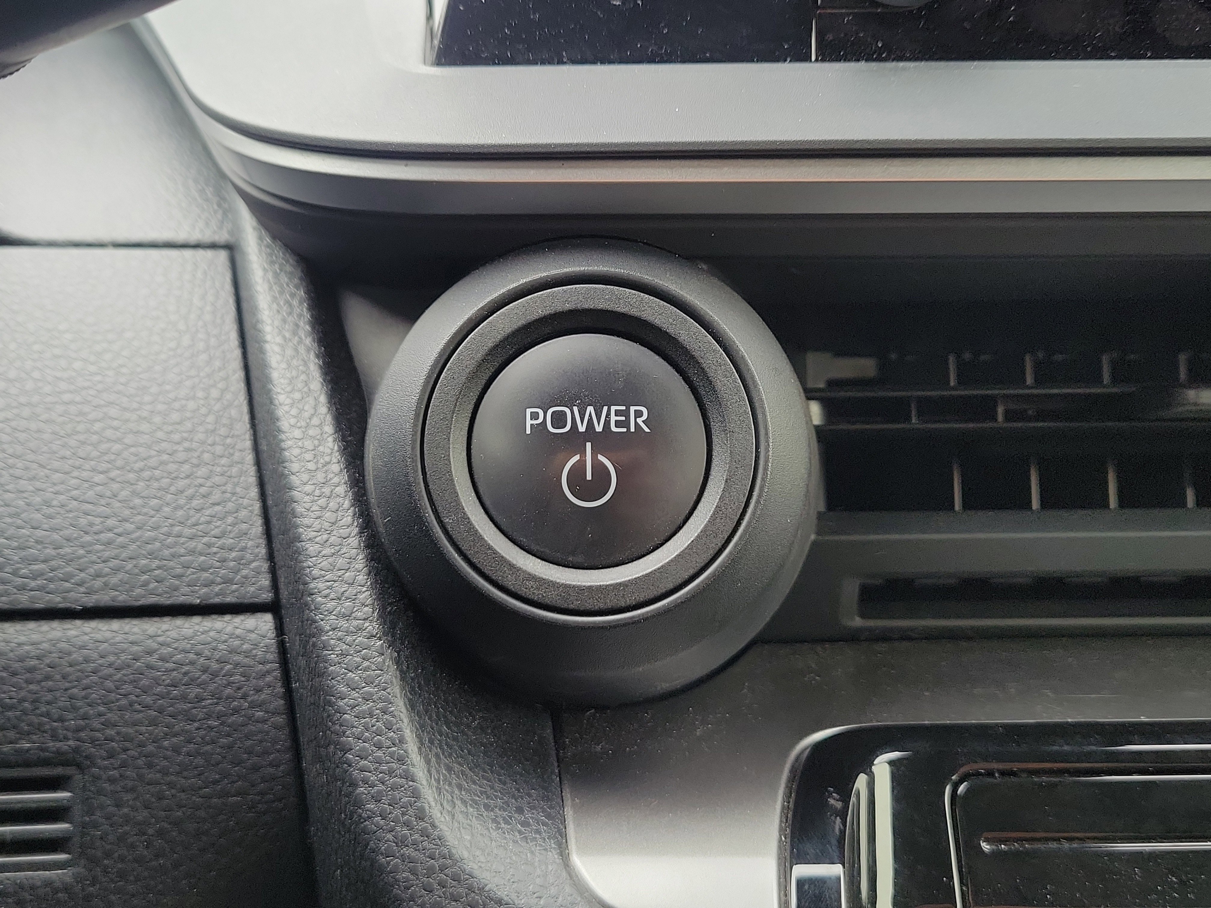 Used 2024 Toyota Prius LE image 22