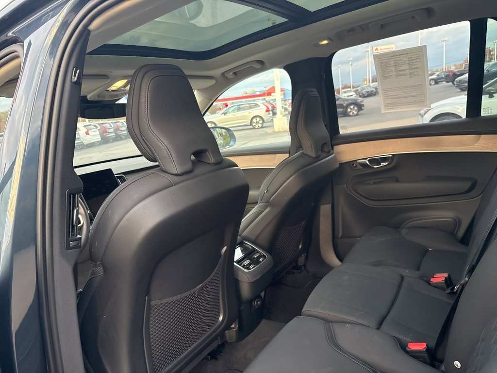 Certified 2025 Volvo XC90 B6 Plus image 35
