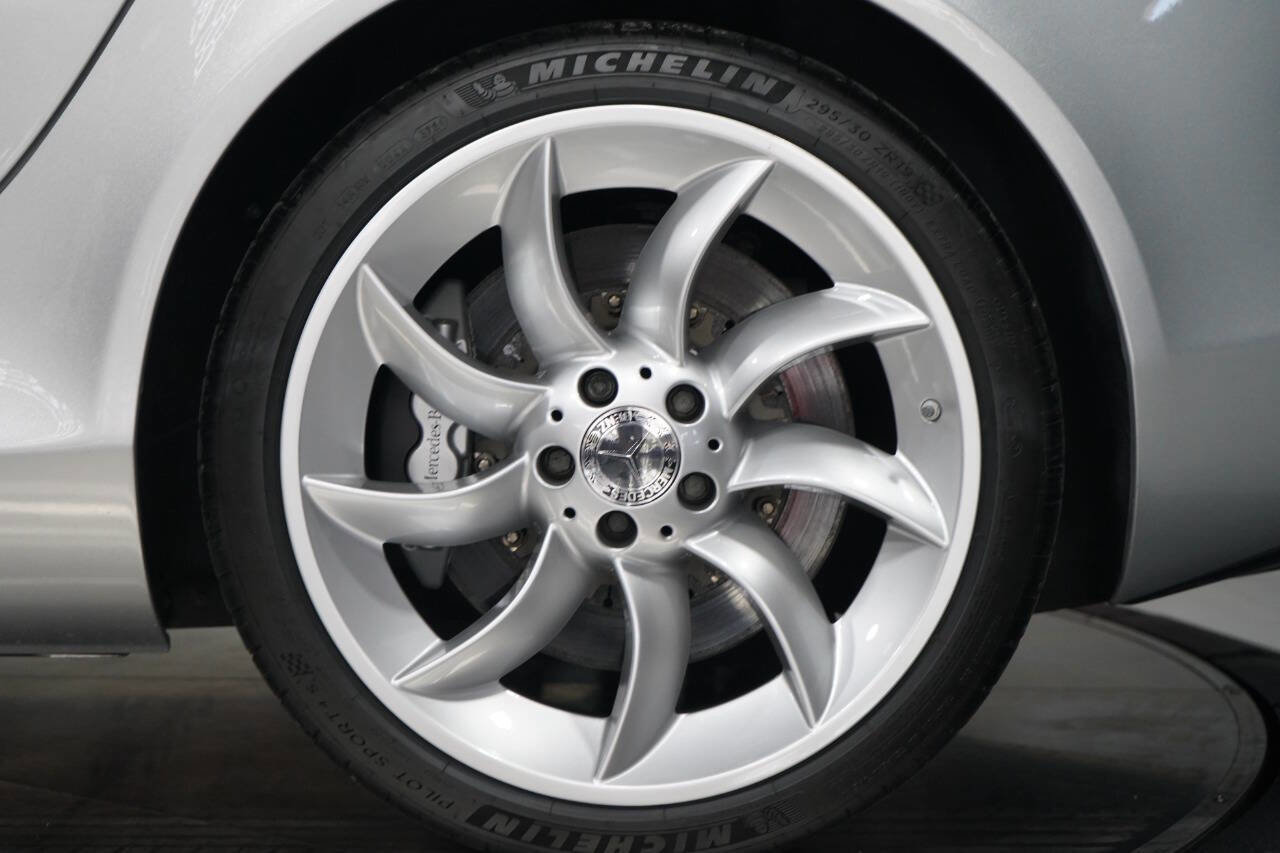 Used 2006 Mercedes-Benz SLR image 32