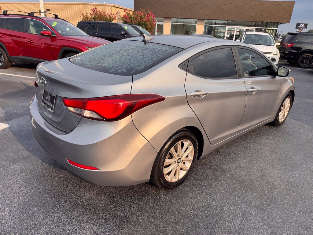 Used 2014 Hyundai Elantra SE w/ Option Group 02 FWD image 5
