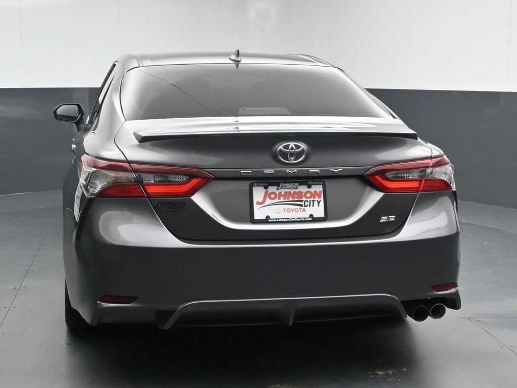 Used 2022 Toyota Camry SE FWD image 7