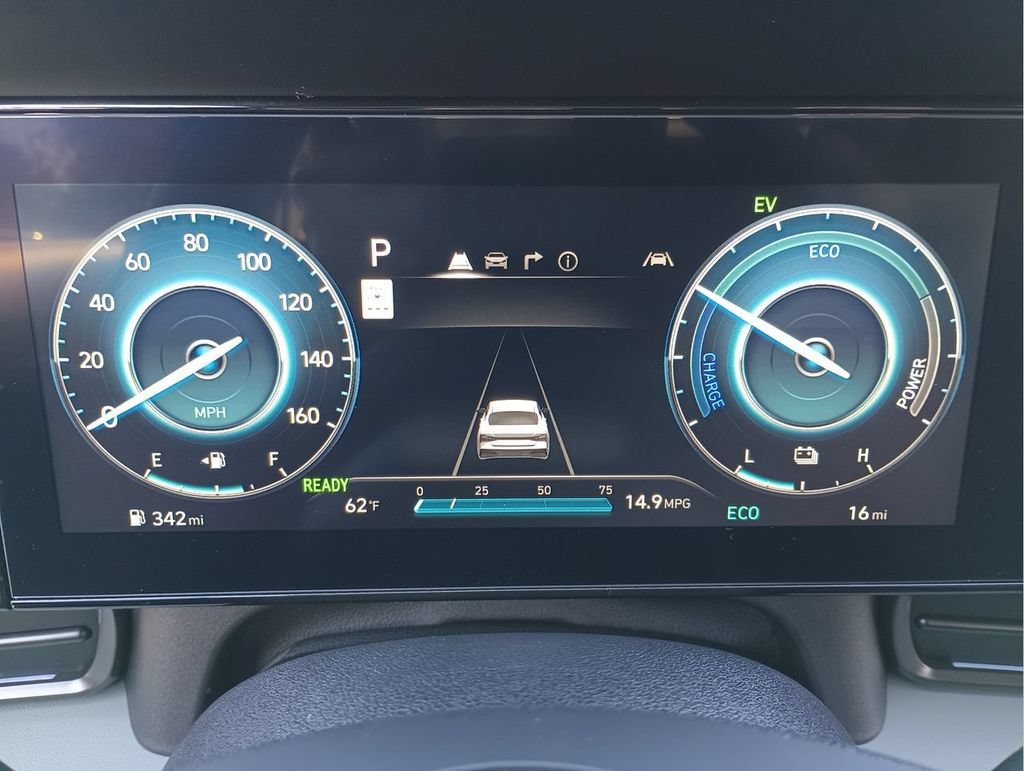 Certified 2024 Hyundai Elantra Limited FWD image 31
