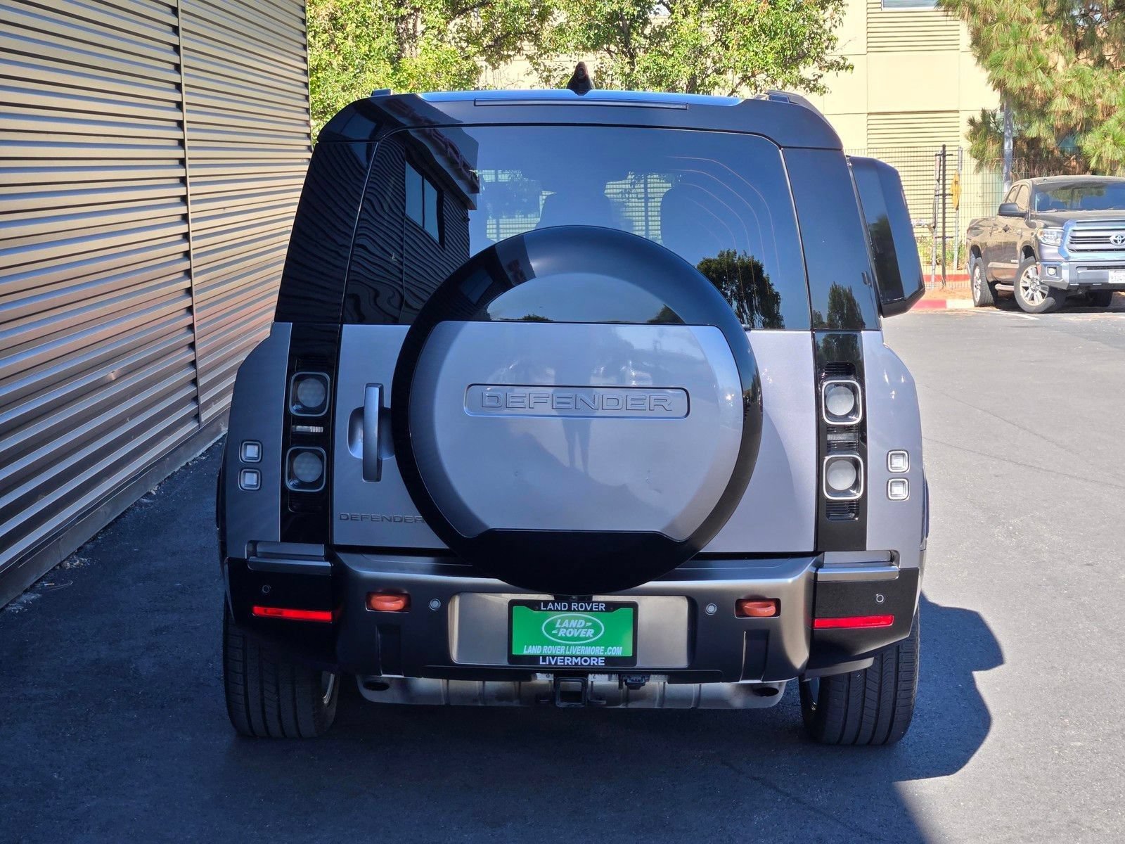 Used 2024 Land Rover Defender 130 X AWD/4WD image 6