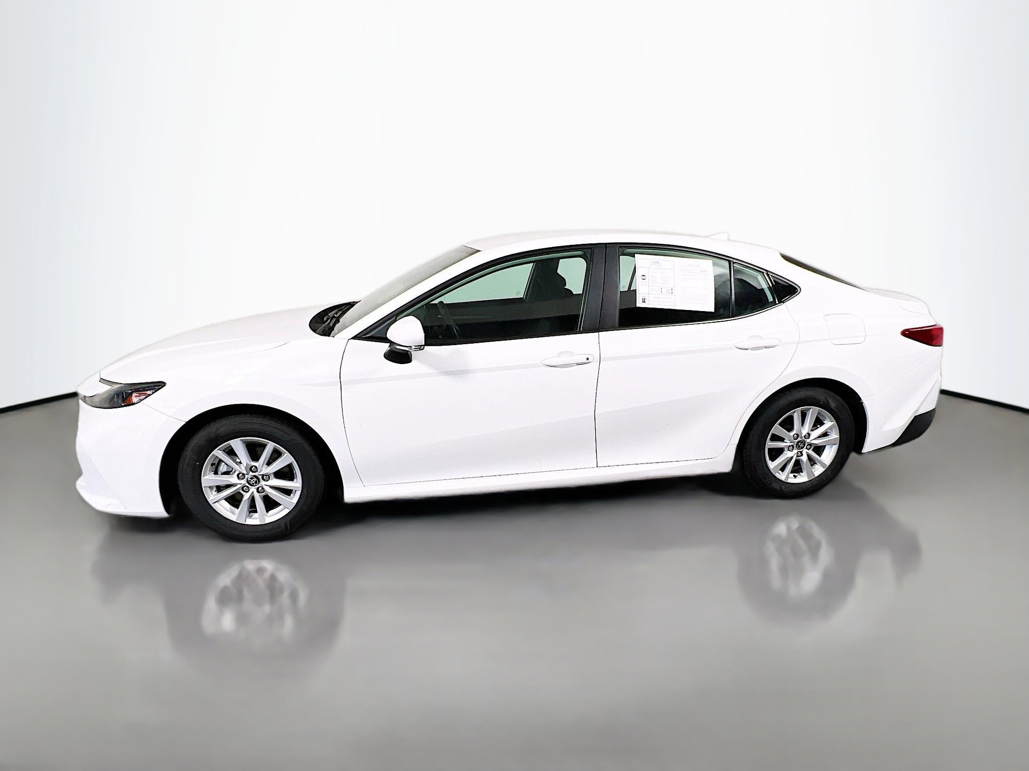 Used 2025 Toyota Camry LE FWD image 9