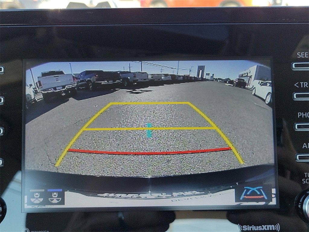 Used 2024 Toyota Camry SE image 21