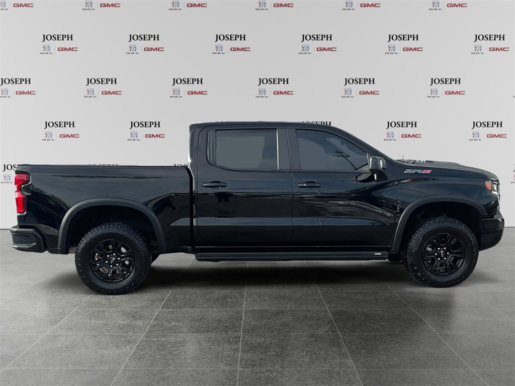 Used 2023 Chevrolet Silverado 1500 ZR2 w/ Technology Package image 8
