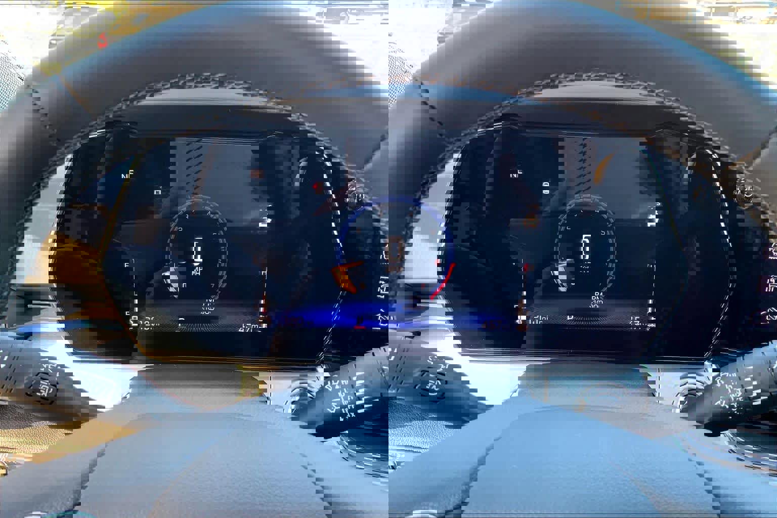 Used 2025 Chevrolet Trax LT w/ LT Convenience Package image 24