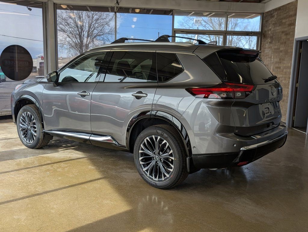 New 2026 Nissan Rogue Platinum image 3