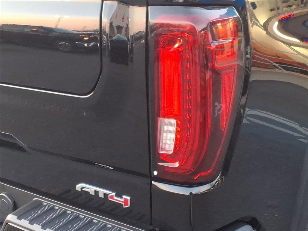 Used 2024 GMC Sierra 1500 AT4 w/ Technology Package image 9