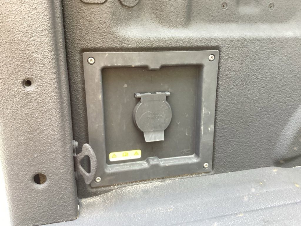 Used 2021 Ford F150 XLT w/ Trailer Tow Package image 12