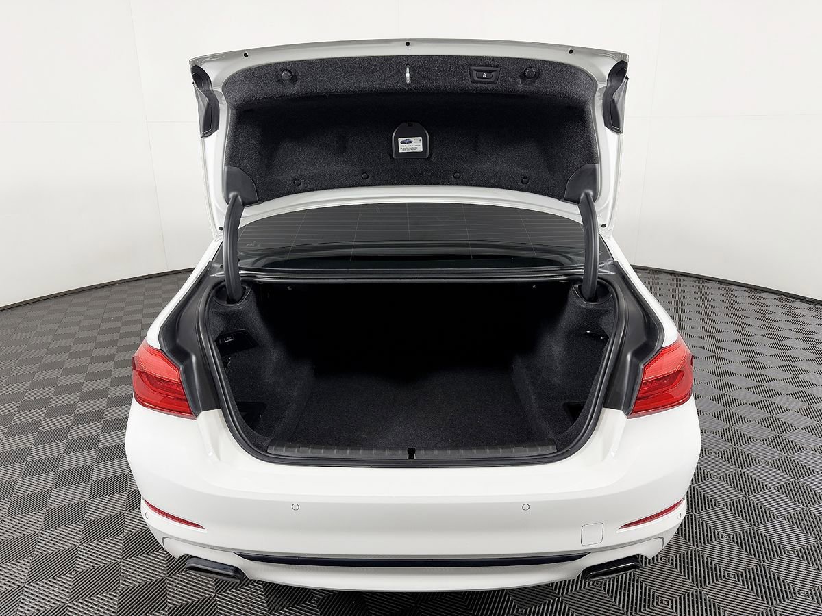 Used 2017 BMW 540i RWD image 12