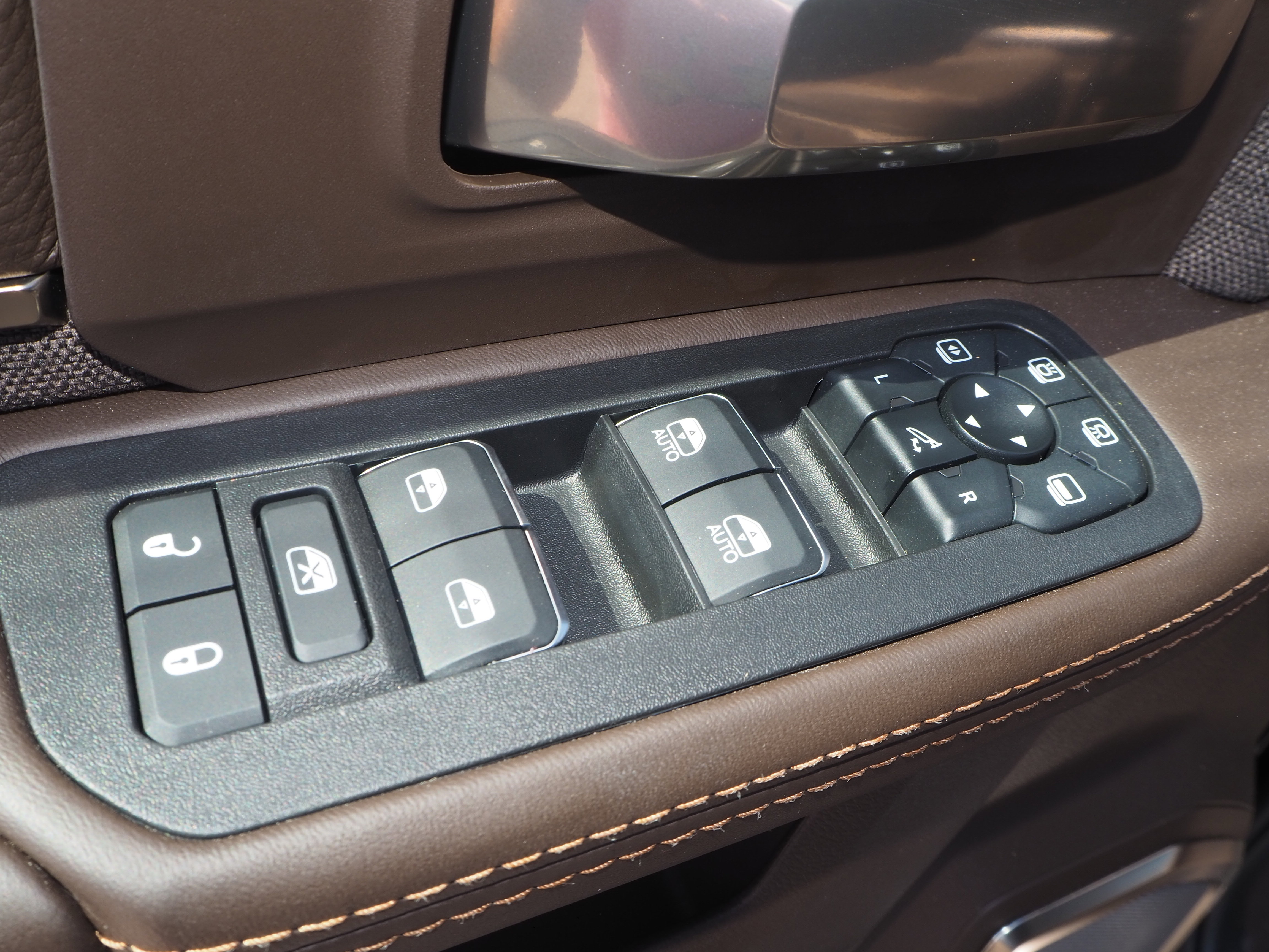 New 2025 RAM 2500 Limited AWD/4WD image 25
