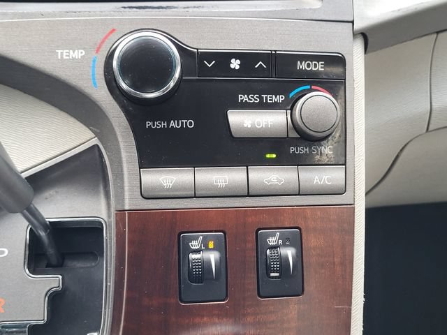 Used 2011 Toyota Venza AWD w/ Comfort Pkg image 17