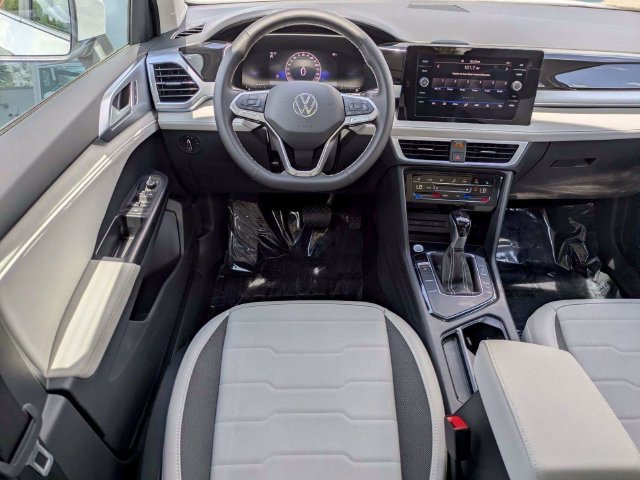 New 2026 Volkswagen Taos SE FWD image 16