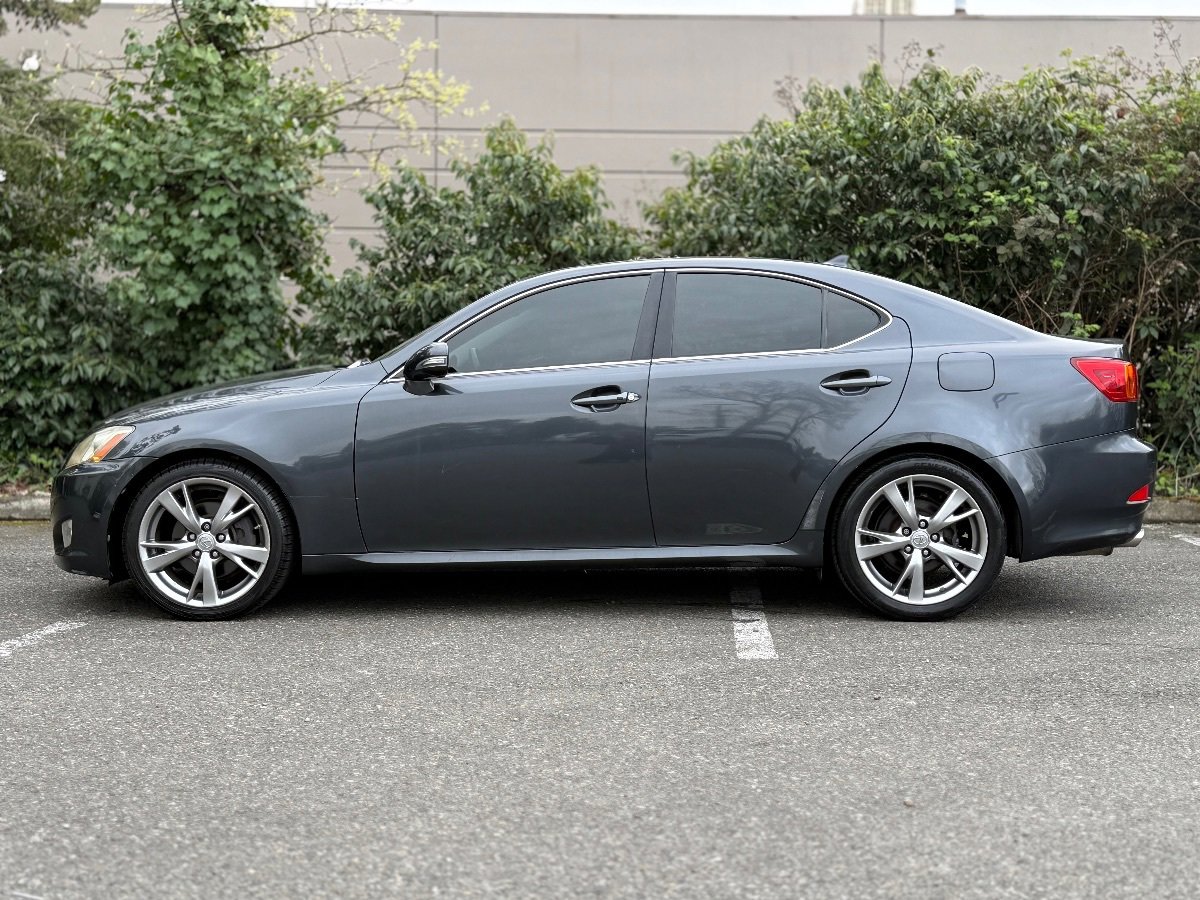 Used 2010 Lexus IS 250 image 3