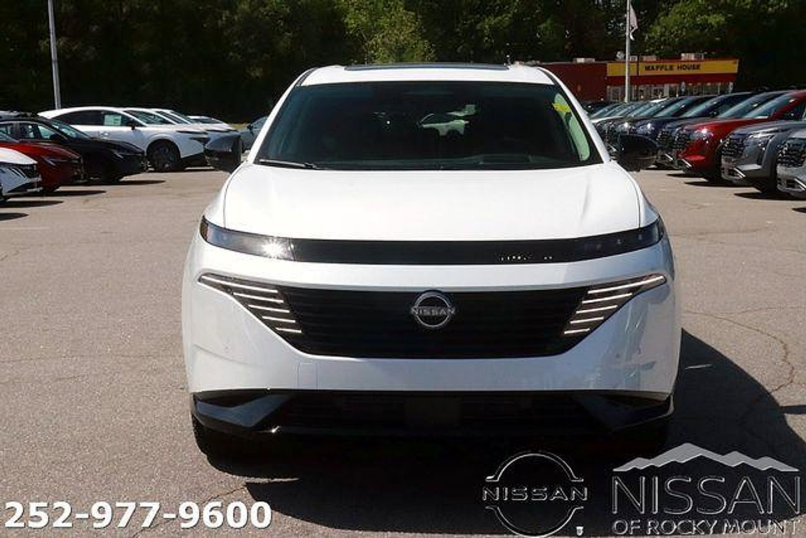 New 2026 Nissan Murano Platinum w/ Cargo Package AWD/4WD image 2
