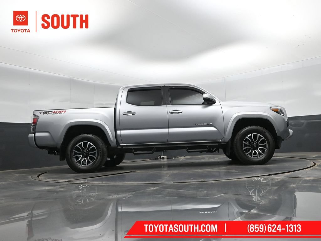 Used 2023 Toyota Tacoma TRD Sport AWD/4WD image 35
