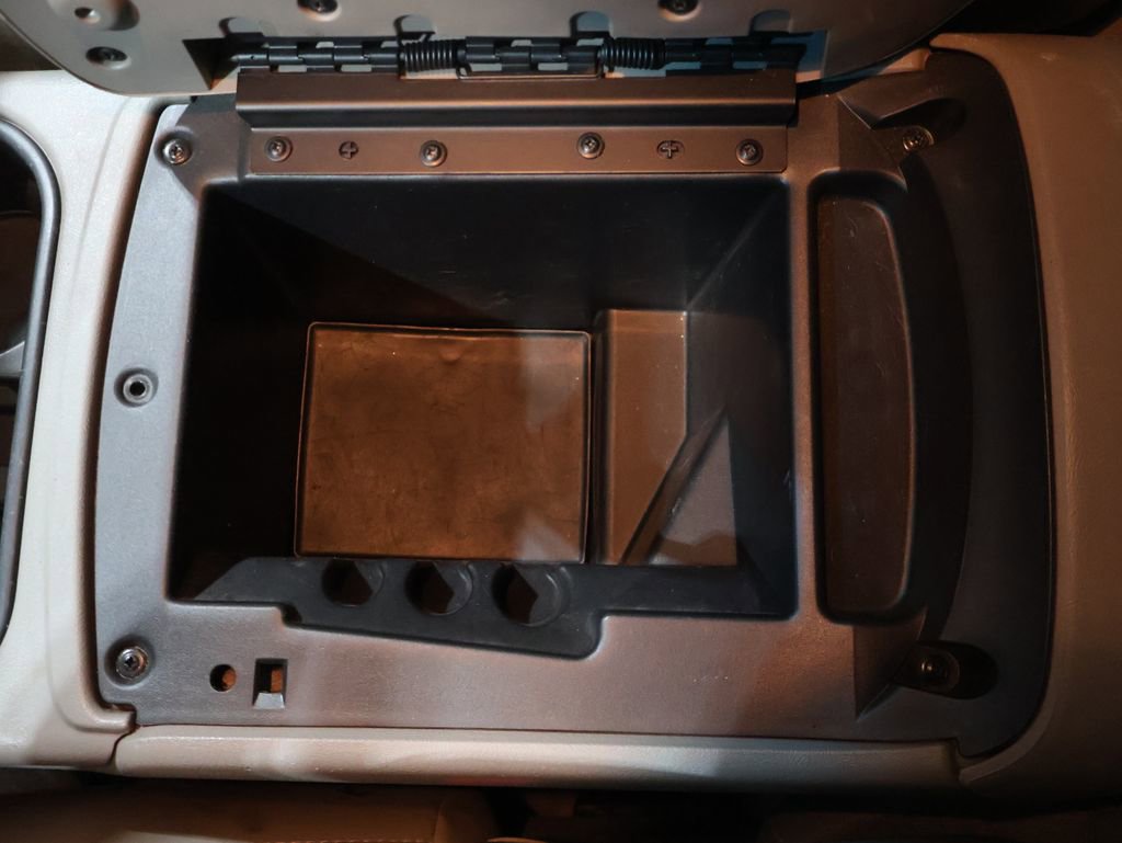 Used 2006 Chevrolet Avalanche LS image 24