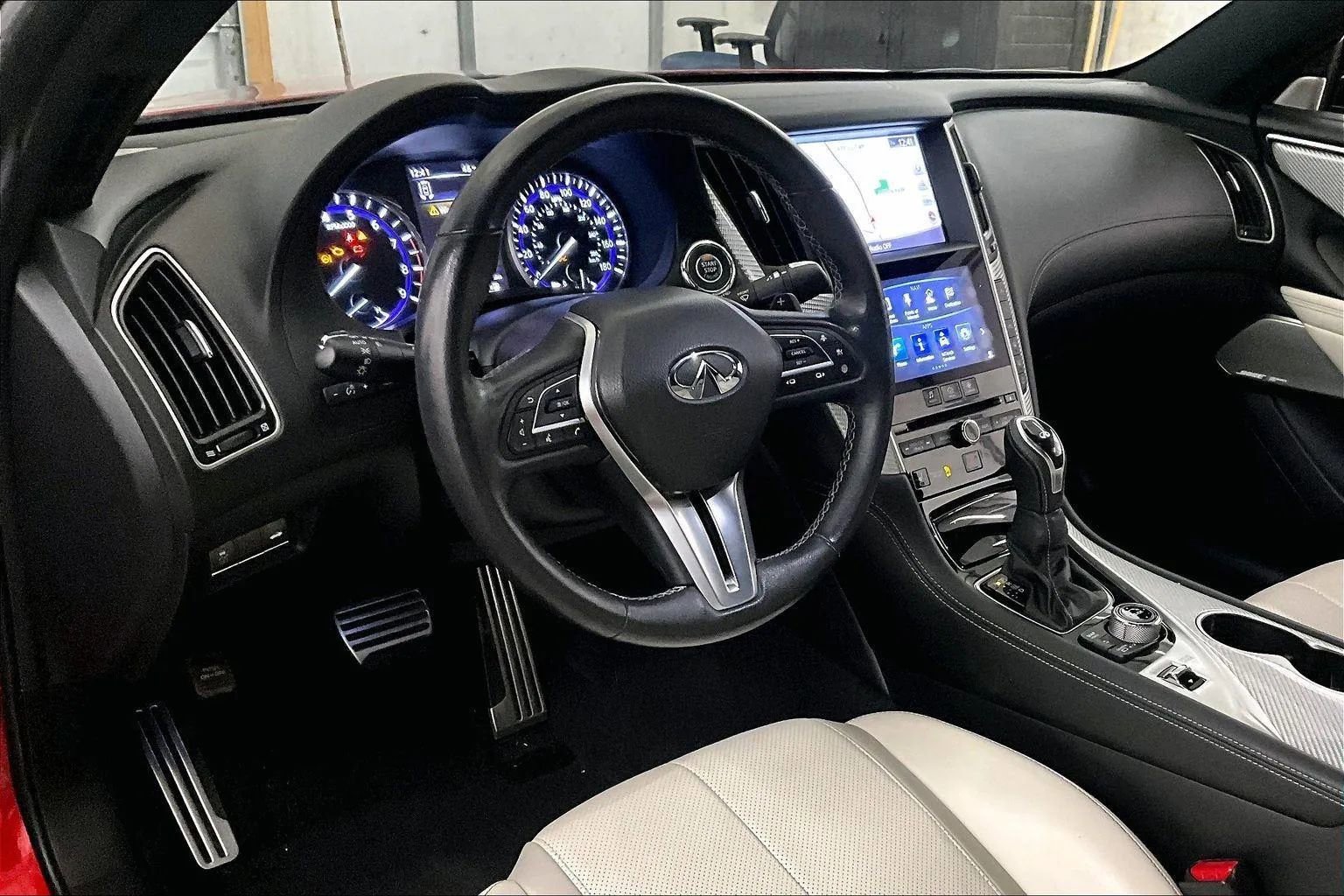 Used 2018 INFINITI Q60 Red Sport 400 w/ Pro Active Package image 12