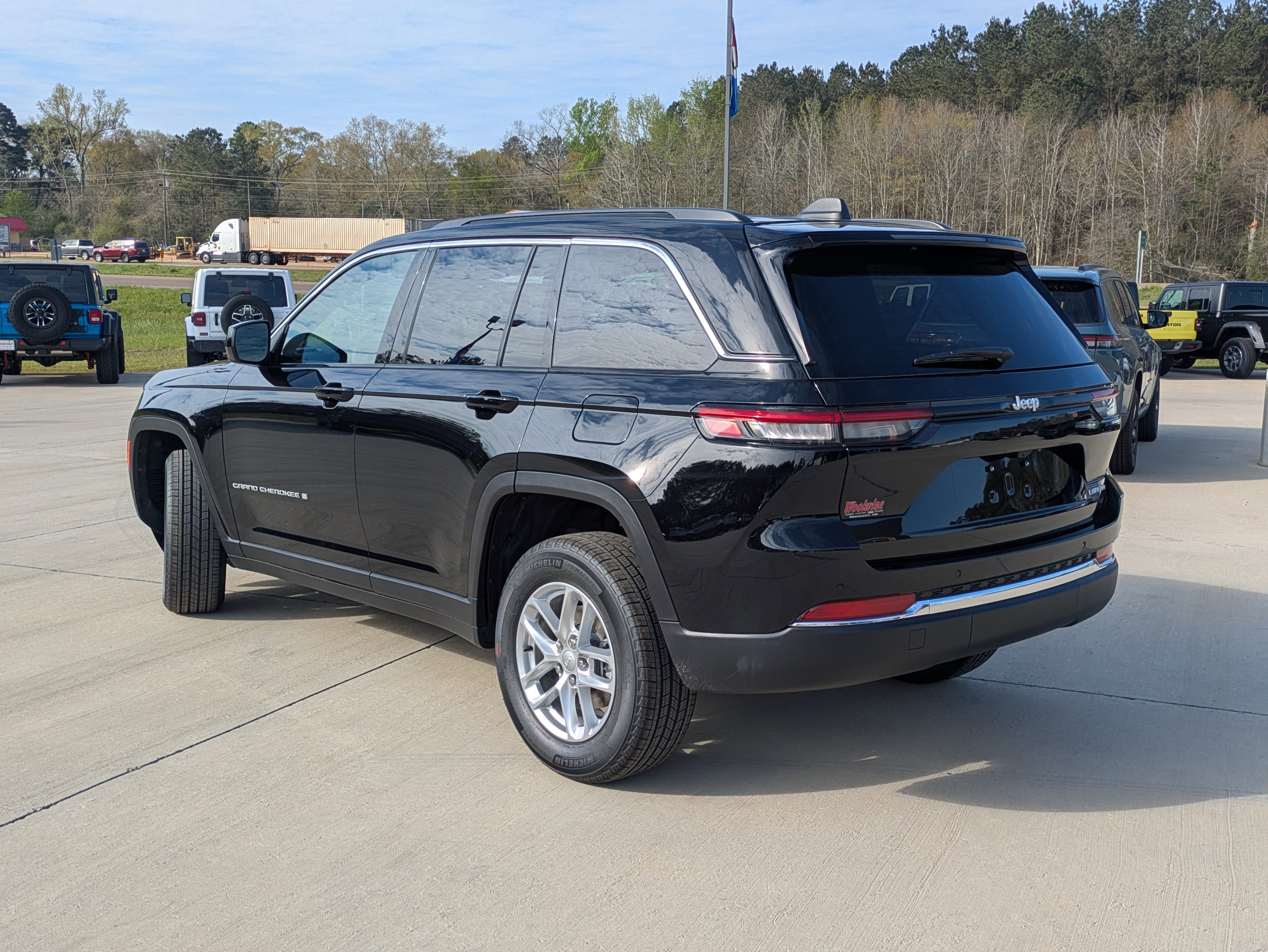 New 2026 Jeep Grand Cherokee Laredo X image 6