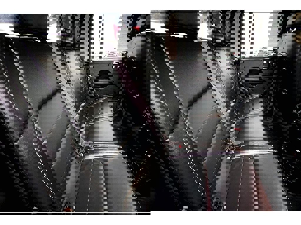 Used 2020 Jeep Gladiator Overland w/ Popular Equipment Package image 28