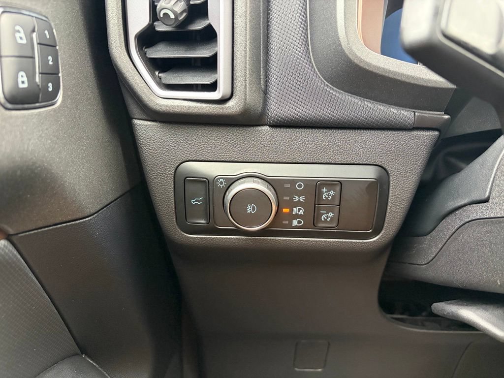 Certified 2025 Ford Bronco Sport Outer Banks w/ Outer Banks Tech Package+ AWD/4WD image 34