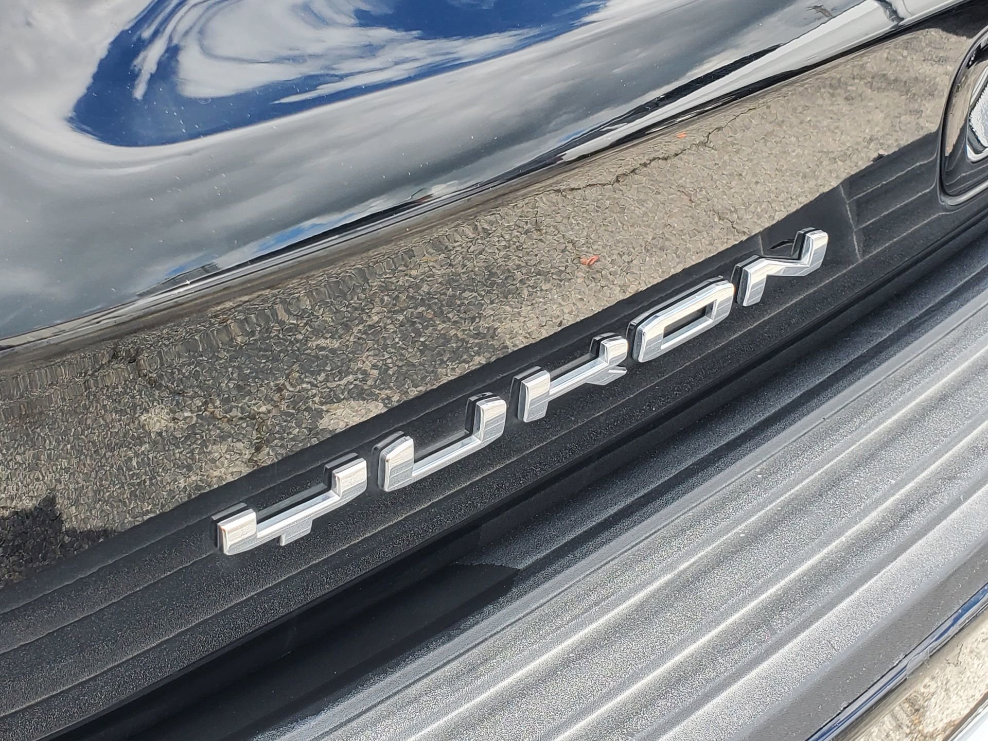 Used 2023 GMC Yukon XL Denali AWD/4WD image 6