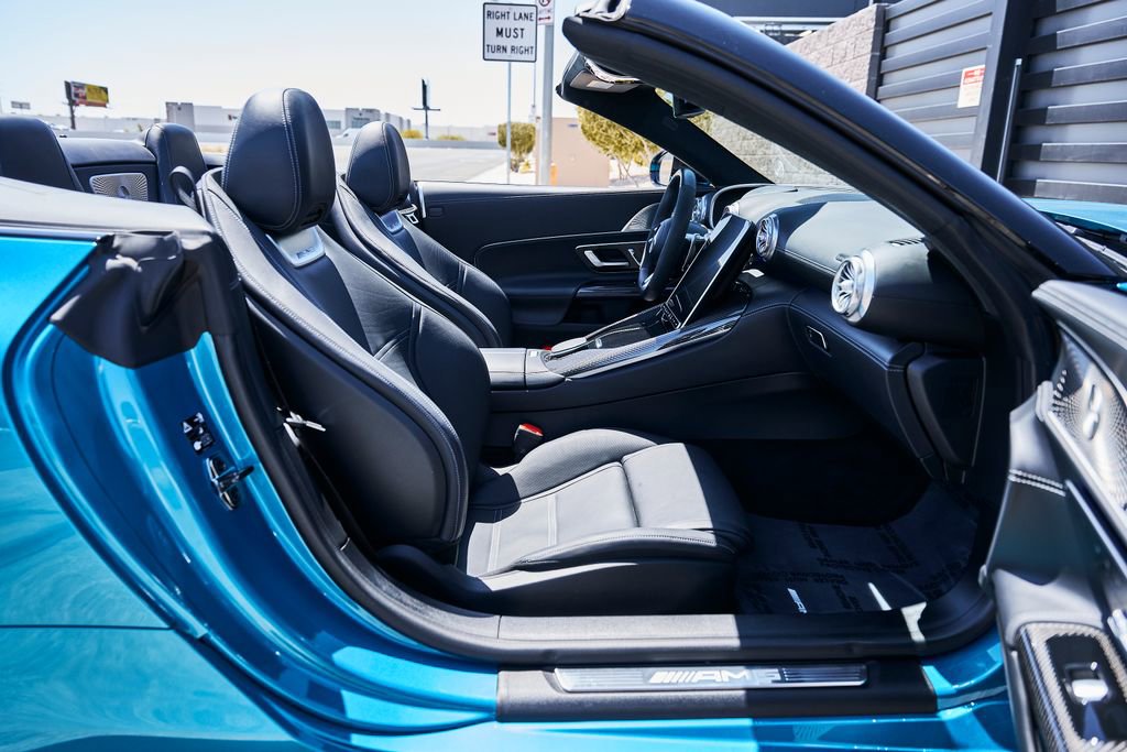 Used 2022 Mercedes-Benz SL 63 AMG 4MATIC w/ AMG Aerodynamic Package image 31