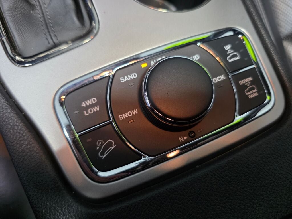 Used 2019 Jeep Grand Cherokee High Altitude AWD/4WD image 19