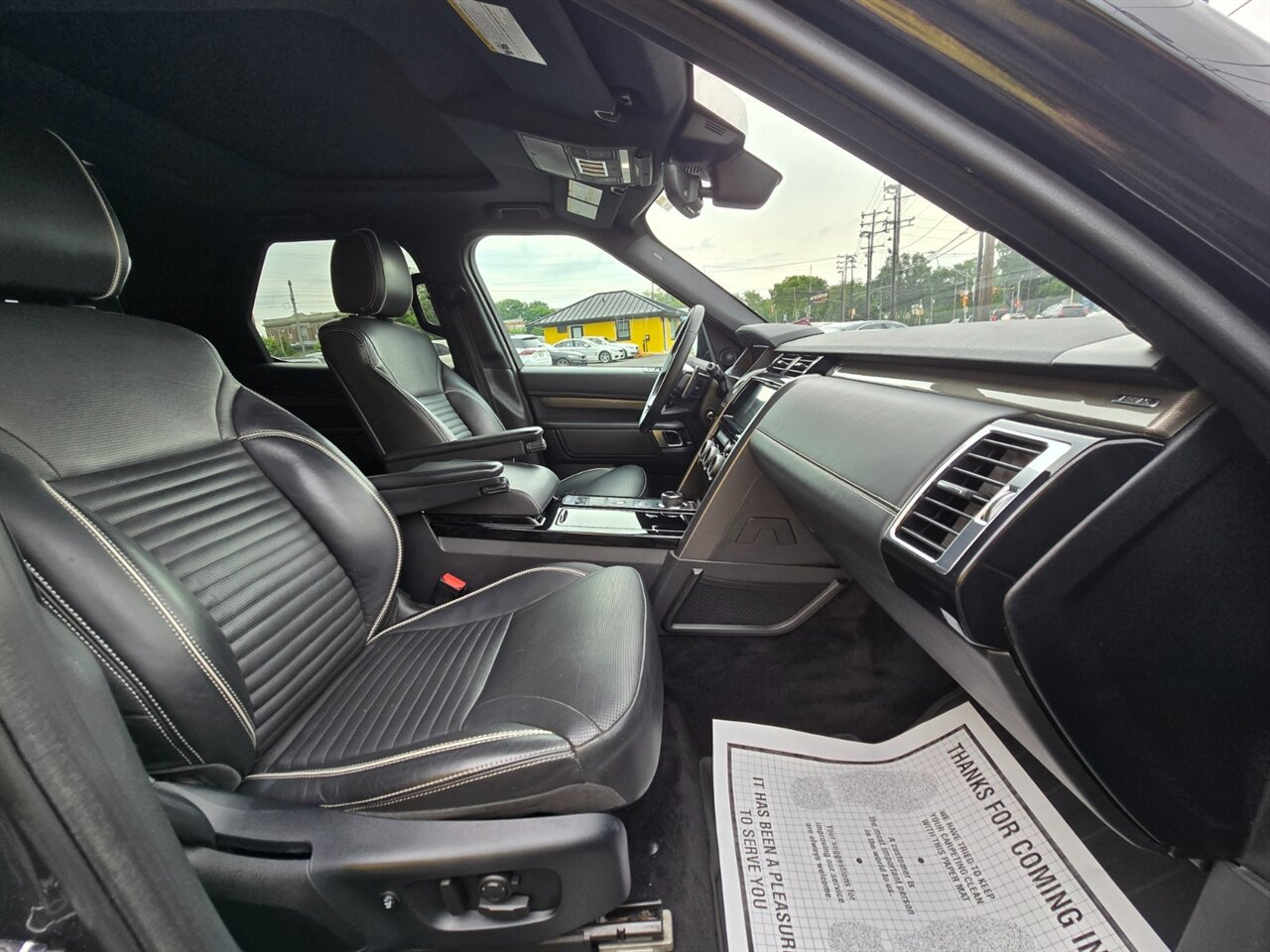 Used 2019 Land Rover Discovery HSE AWD/4WD image 15