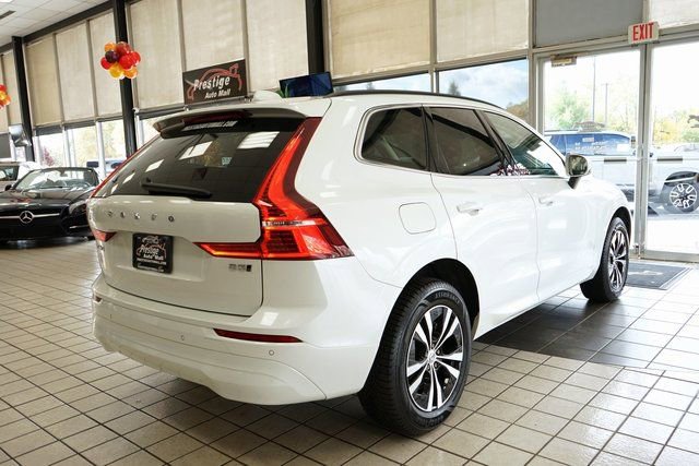 Used 2023 Volvo XC60 B5 Core image 18
