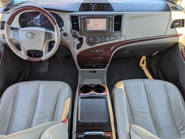 Used 2014 Toyota Sienna Limited image 5
