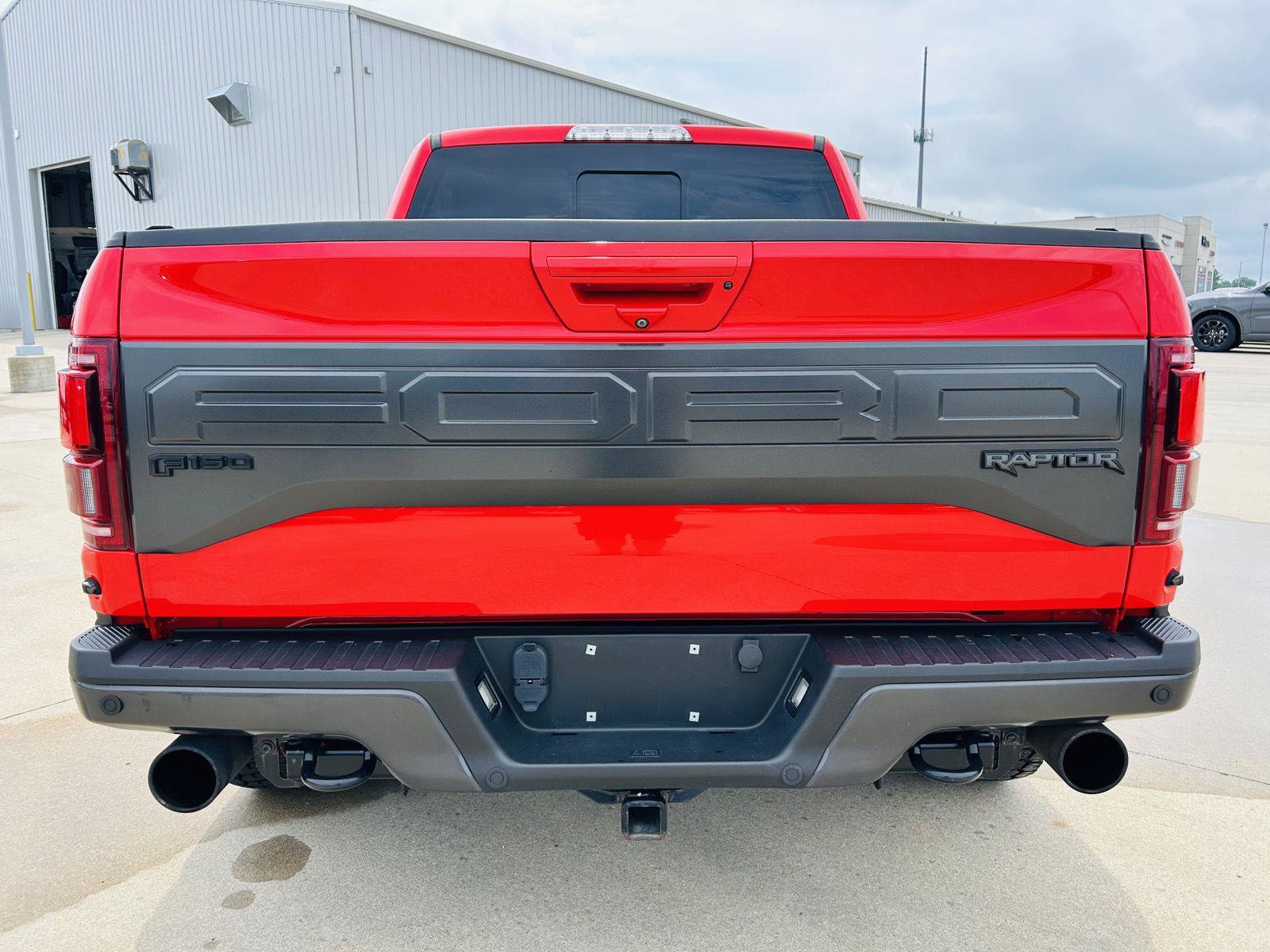 Used 2018 Ford F150 Raptor w/ Equipment Group 802A Luxury AWD/4WD image 39