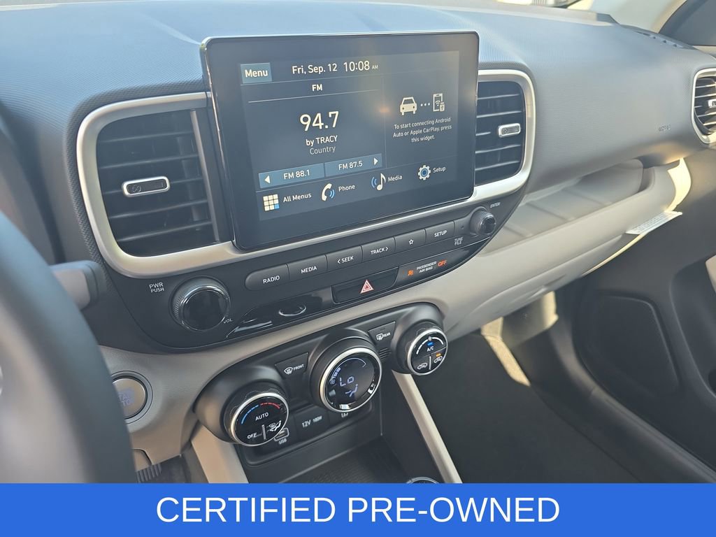 Used 2025 Hyundai Venue SEL FWD image 20