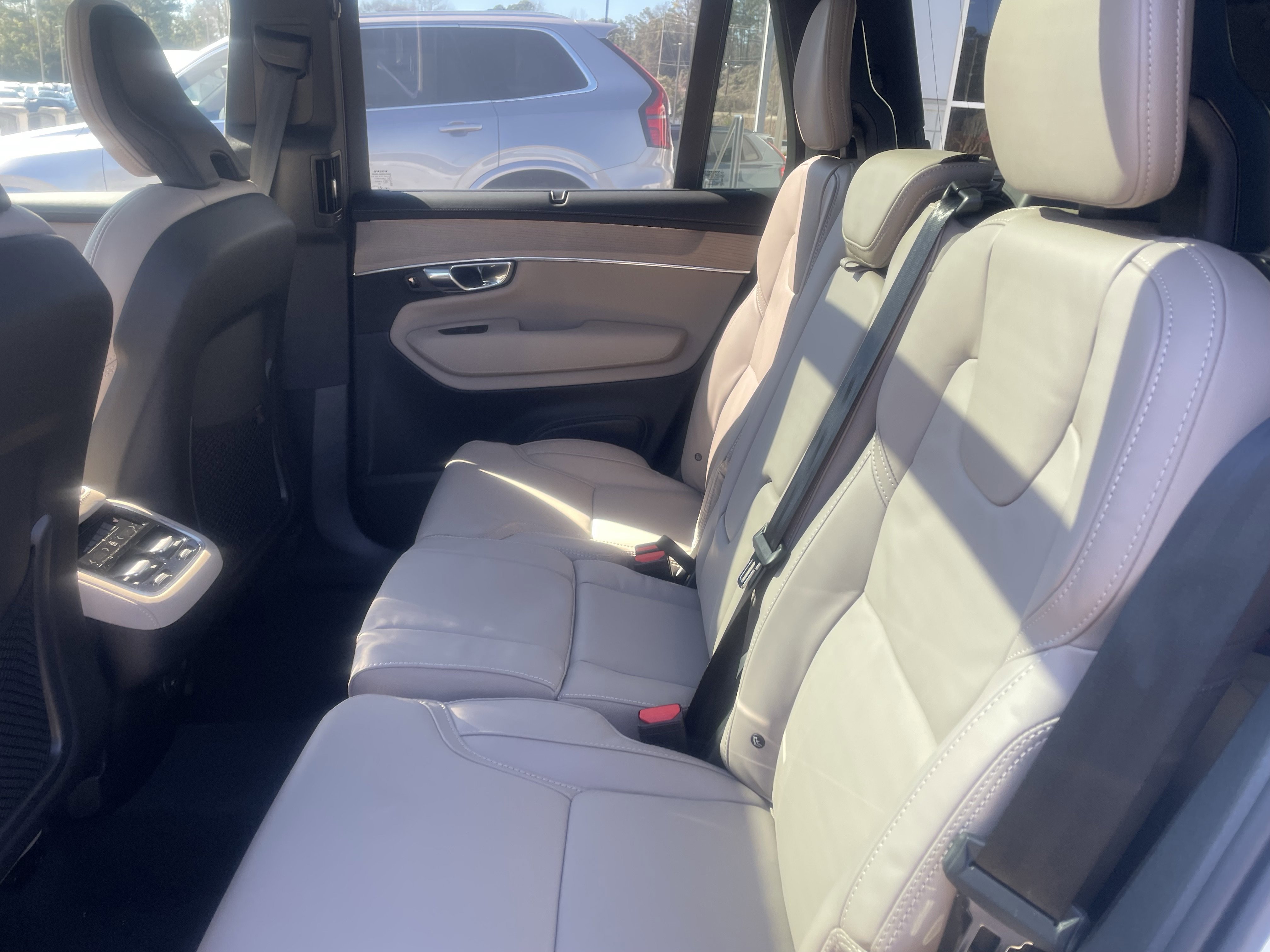 New 2026 Volvo XC90 B6 Ultra image 12