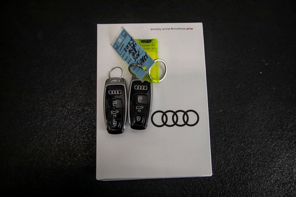 Used 2025 Audi Q8 Prestige image 46