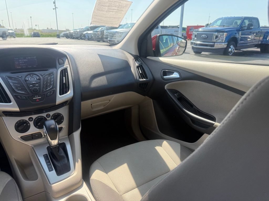 Used 2013 Ford Focus SE FWD image 32