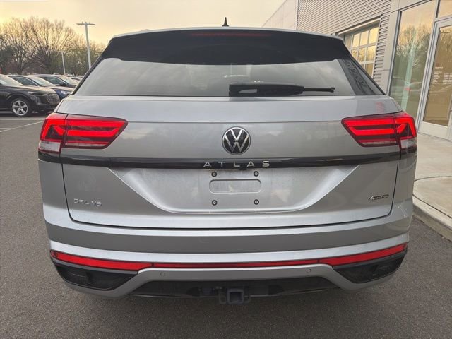 Used 2023 Volkswagen Atlas Cross Sport SEL R-Line image 4