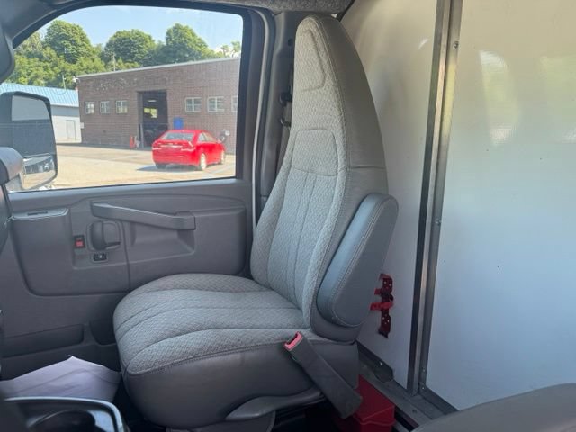 Used 2021 Chevrolet Express 3500 w/ Power Convenience Package RWD image 20