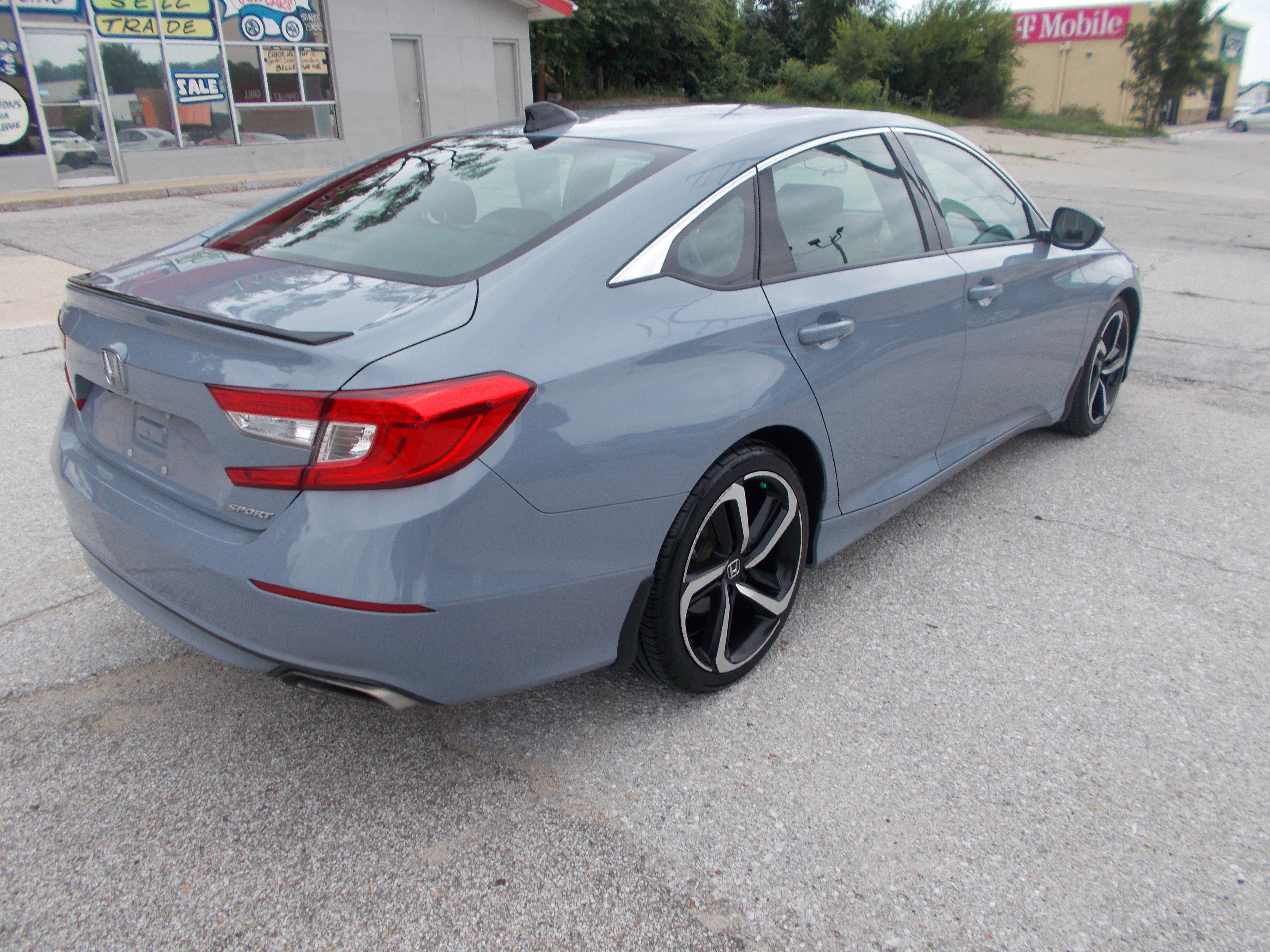 Used 2022 Honda Accord Sport image 5