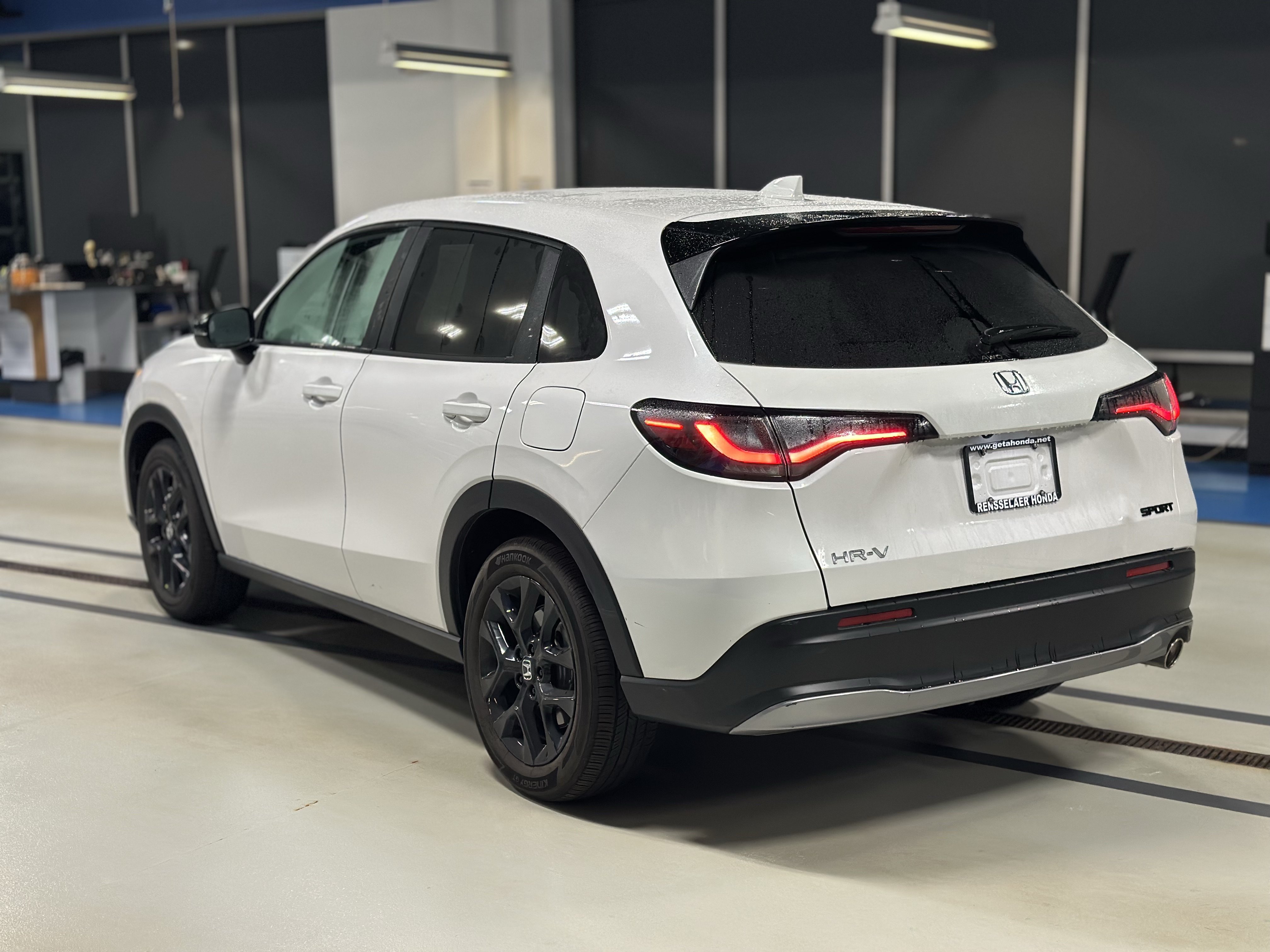Used 2024 Honda HR-V Sport image 8